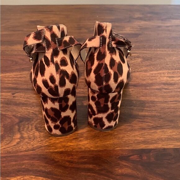 Old Navy Ankle Strap Block Heel Open
Toe Sandals Size 10 - Picture 6 of 12